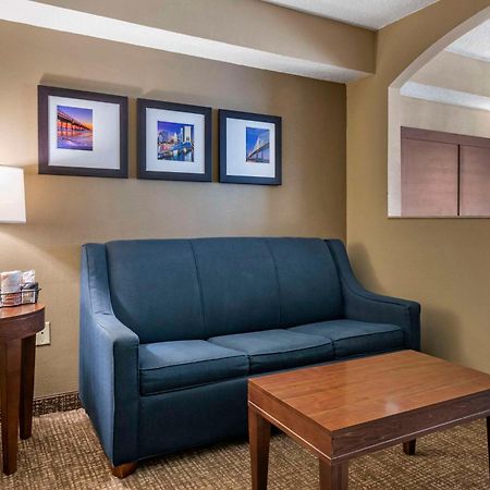 Comfort Suites Baymeadows Near Butler Blvd Джексонвілл Екстер'єр фото
