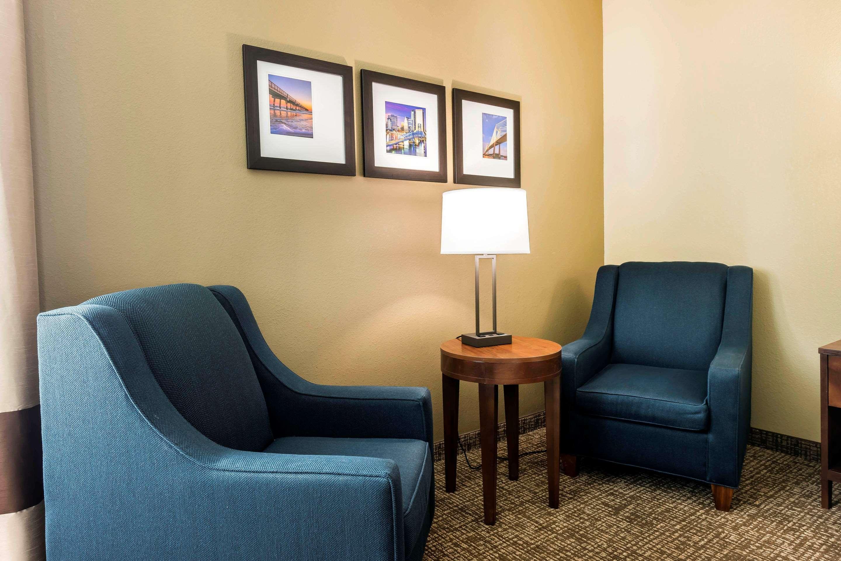 Comfort Suites Baymeadows Near Butler Blvd Джексонвілл Екстер'єр фото