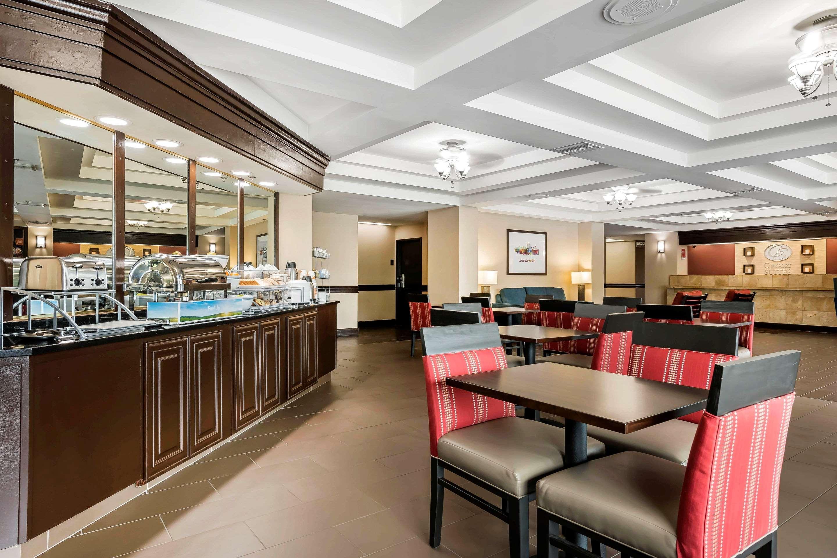 Comfort Suites Baymeadows Near Butler Blvd Джексонвілл Екстер'єр фото