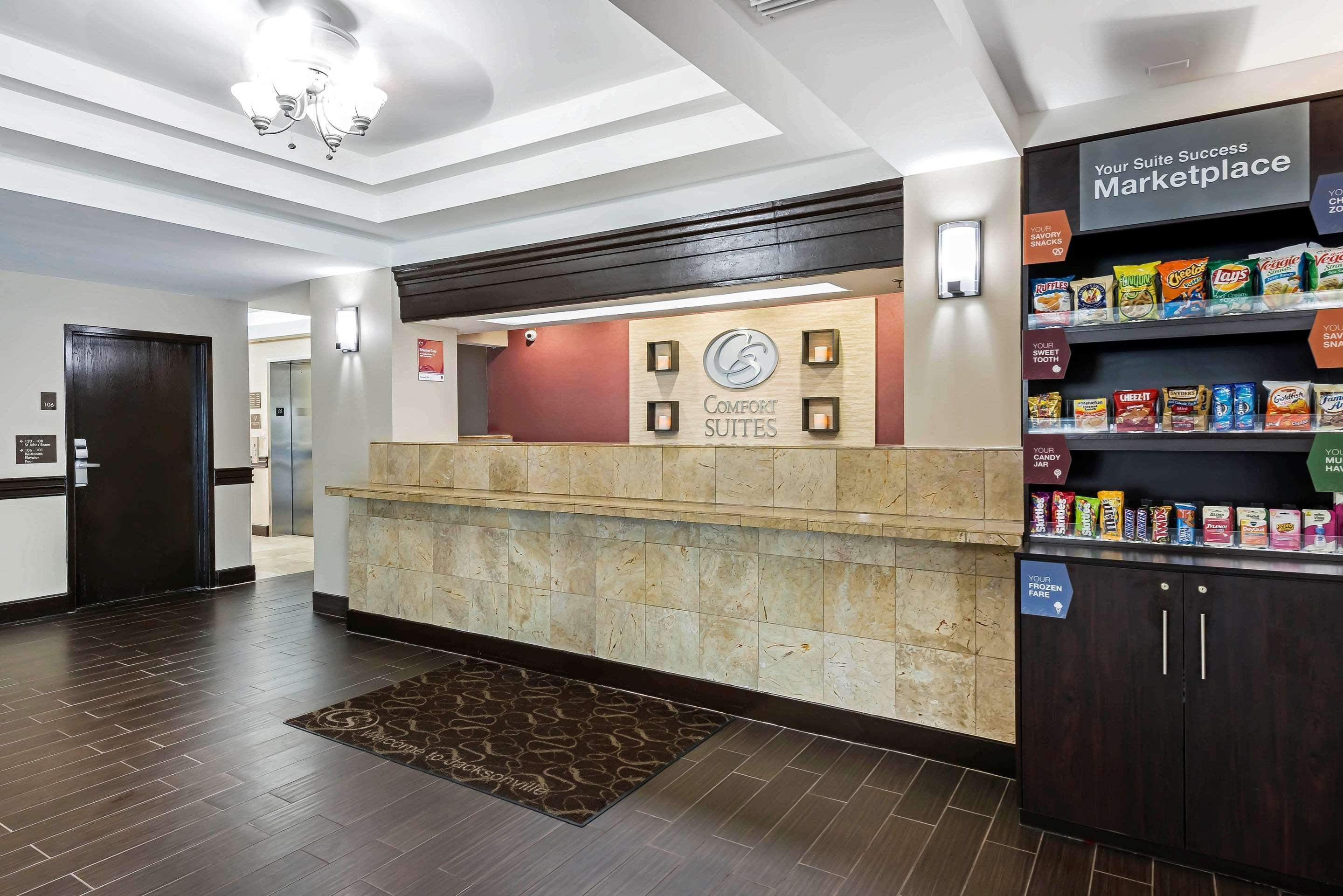 Comfort Suites Baymeadows Near Butler Blvd Джексонвілл Екстер'єр фото
