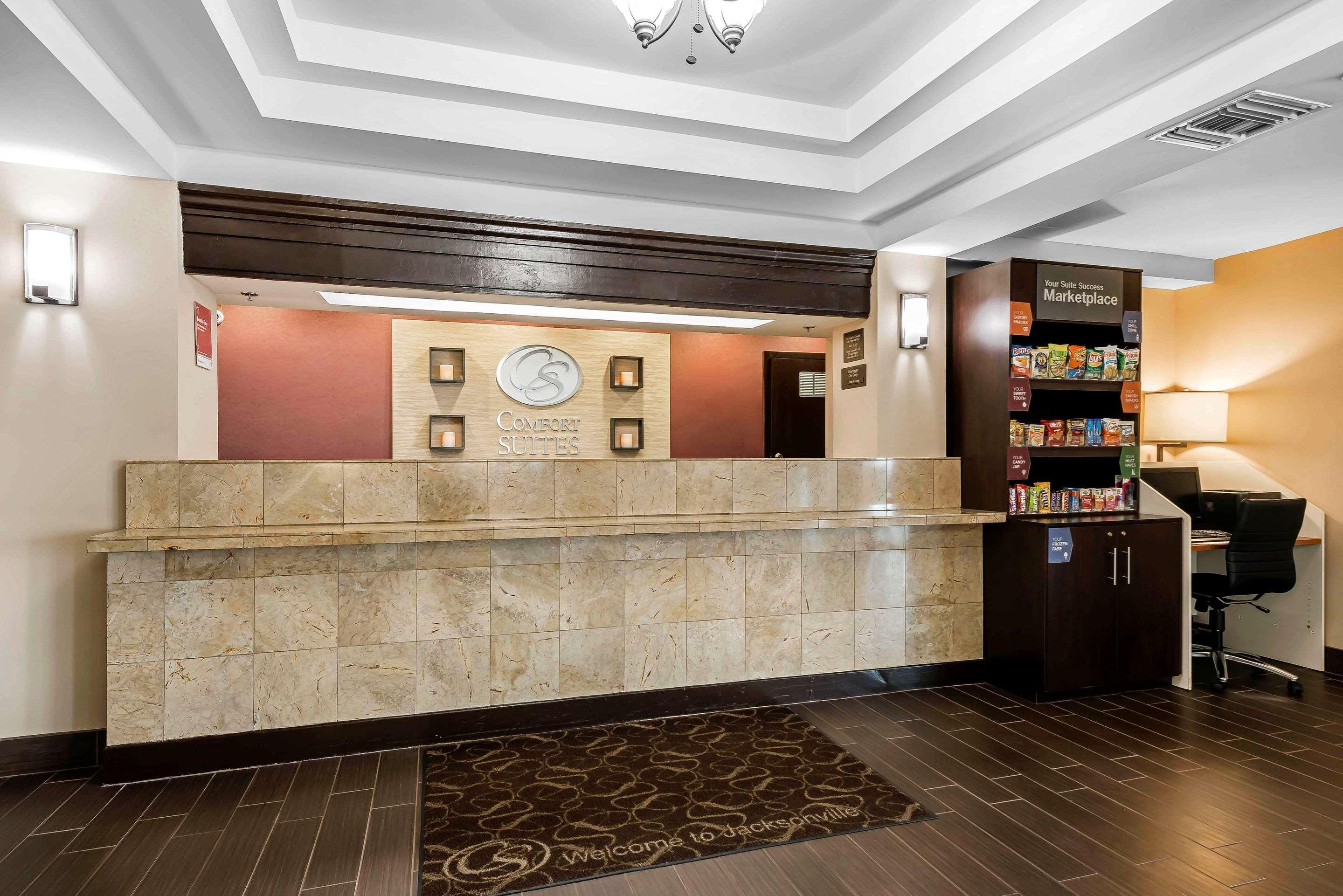 Comfort Suites Baymeadows Near Butler Blvd Джексонвілл Екстер'єр фото