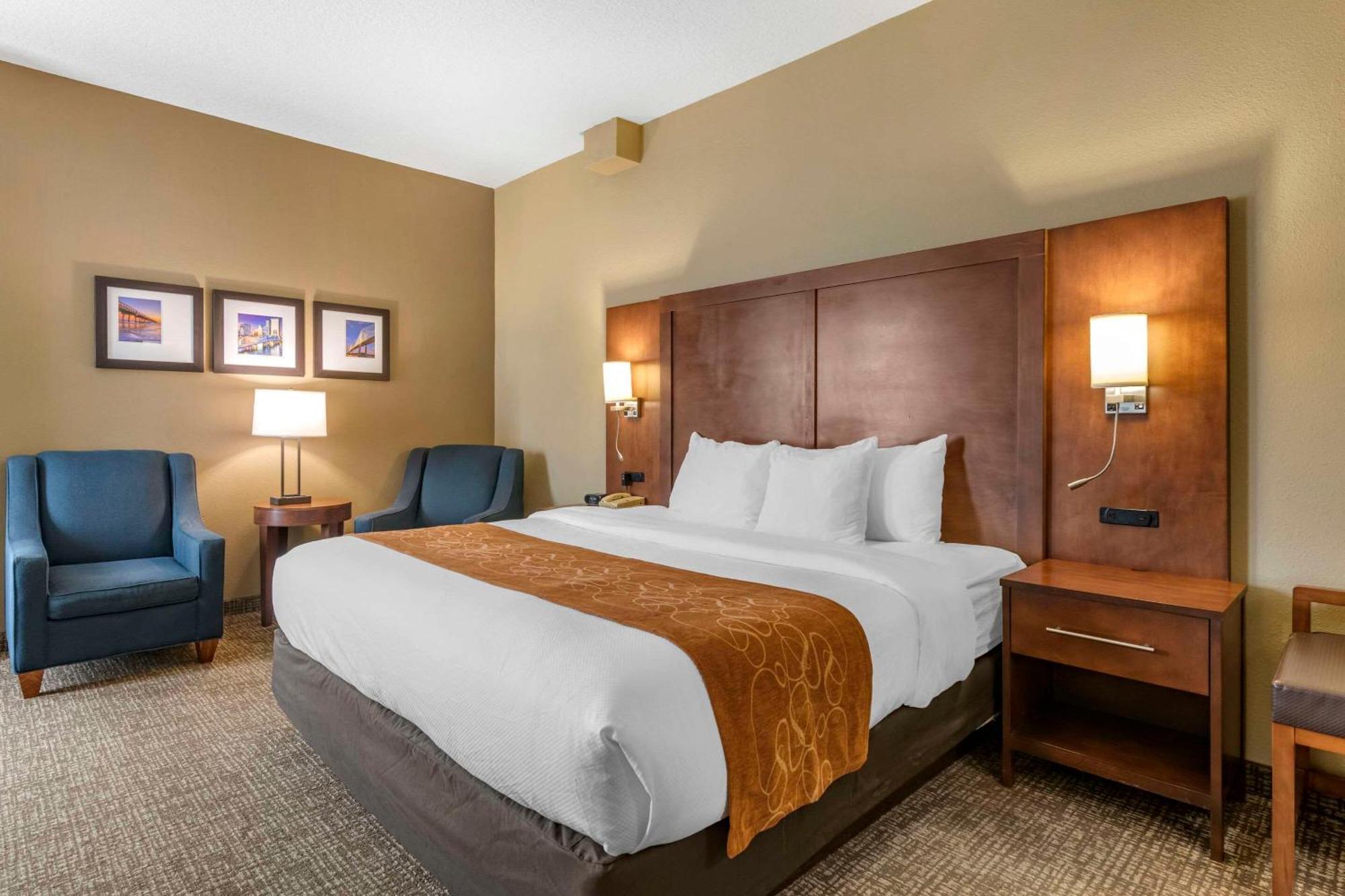 Comfort Suites Baymeadows Near Butler Blvd Джексонвілл Екстер'єр фото