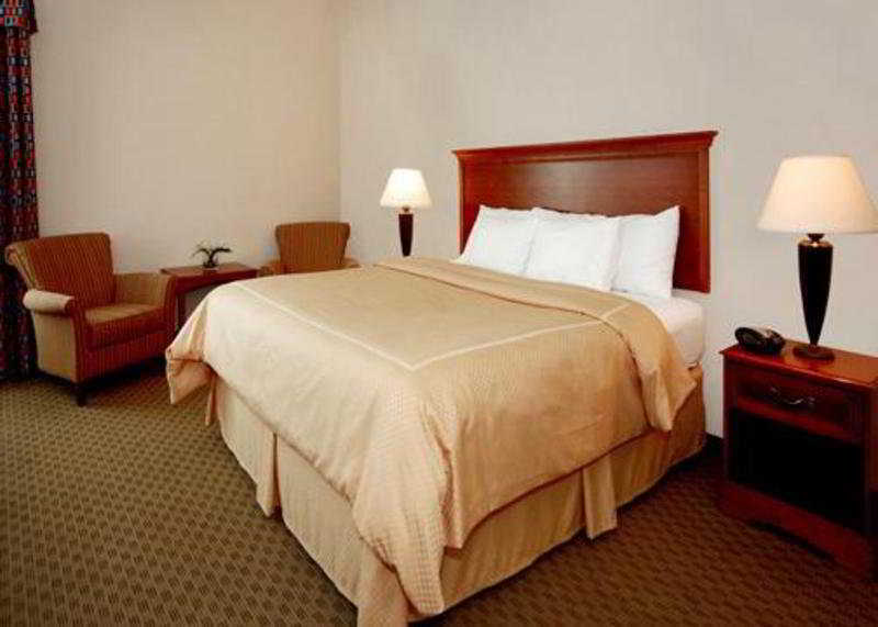 Comfort Suites Baymeadows Near Butler Blvd Джексонвілл Екстер'єр фото
